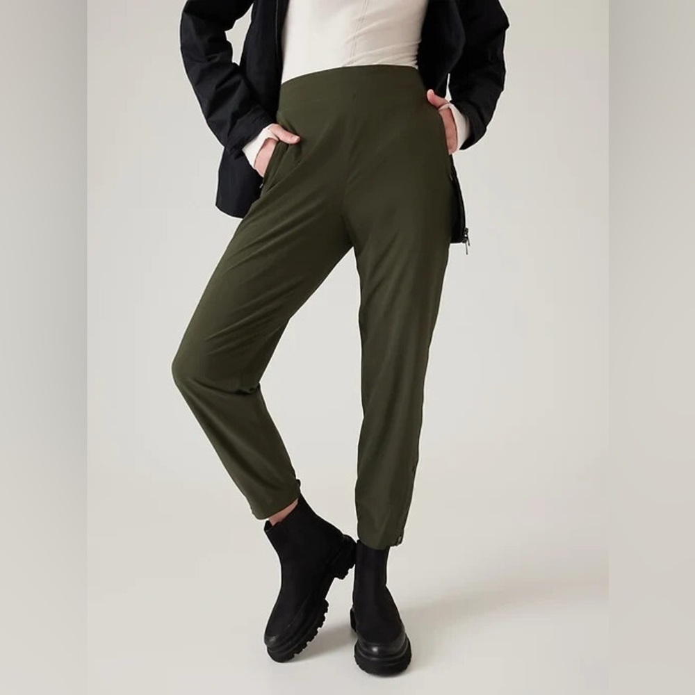 Athleta 6P Olive Green Brooklyn Mid Rise Joggers